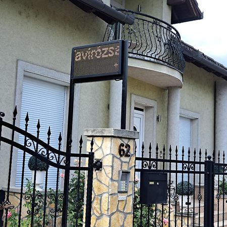 Tavirozsa Daire Balatonfůzfő Dış mekan fotoğraf